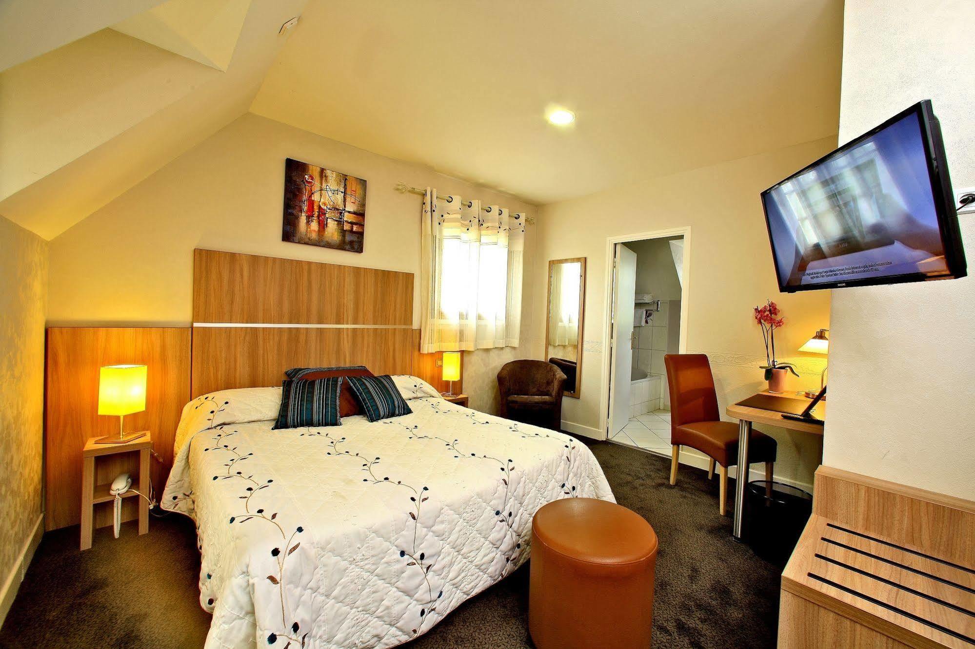 Hostellerie Du Causse Gramat Bagian luar foto
